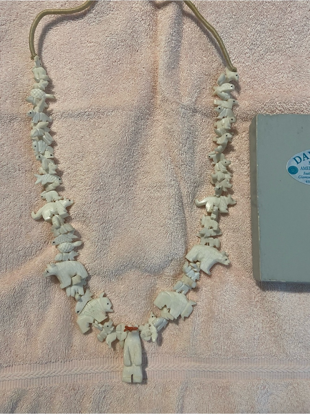 Vintage FERTILITY necklace with carved bears and buffalo. A rare zuni piece.